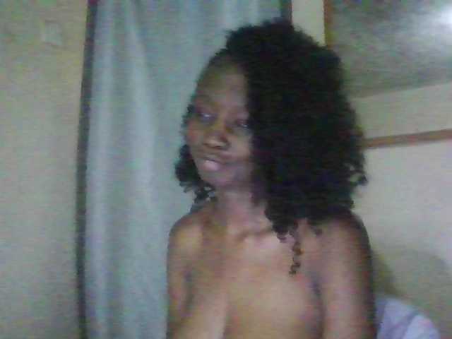 Essyknight live cam on BongaCams