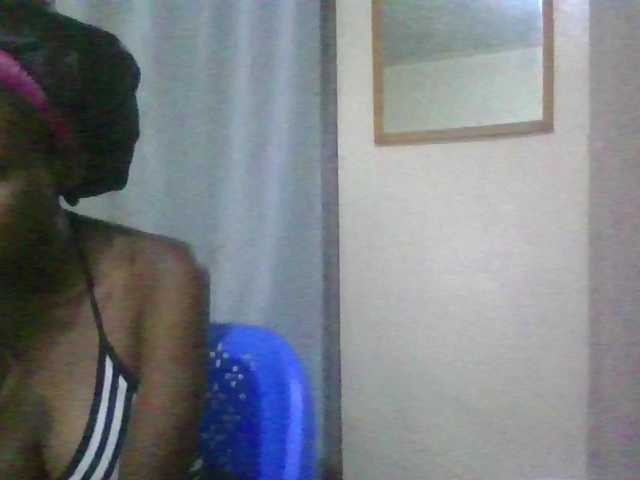 Essyknight live cam on BongaCams