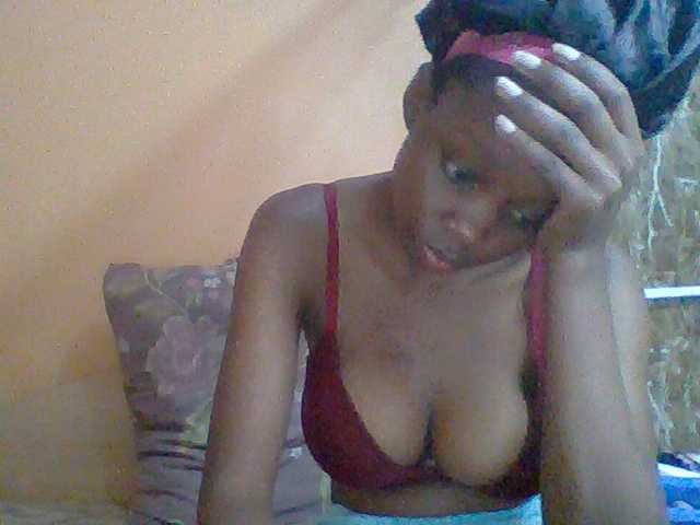 Essyknight live cam on BongaCams