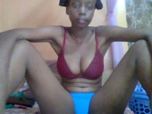 Essyknight live cam on BongaCams