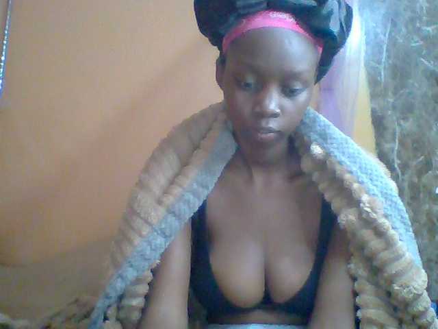 Essyknight live cam on BongaCams