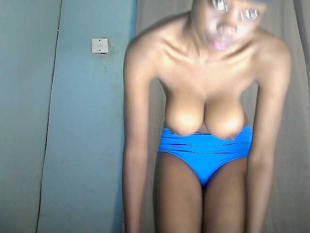 Essyknight live cam on BongaCams