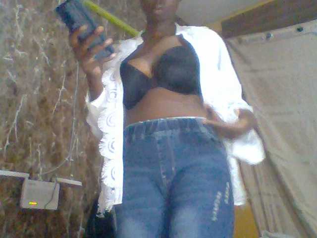 Essyknight live cam on BongaCams