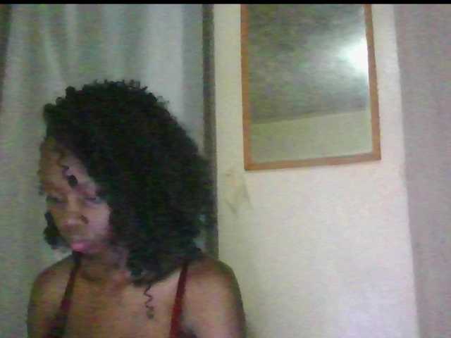 Essyknight live cam on BongaCams
