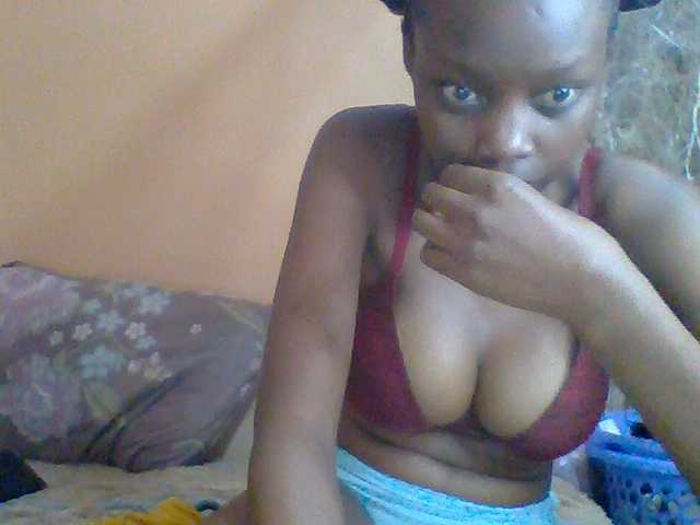 Essyknight live cam on BongaCams