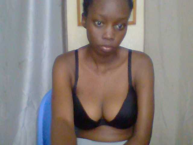 Essyknight live cam on BongaCams