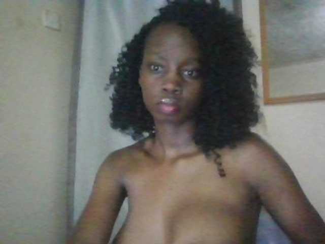 Essyknight live cam on BongaCams