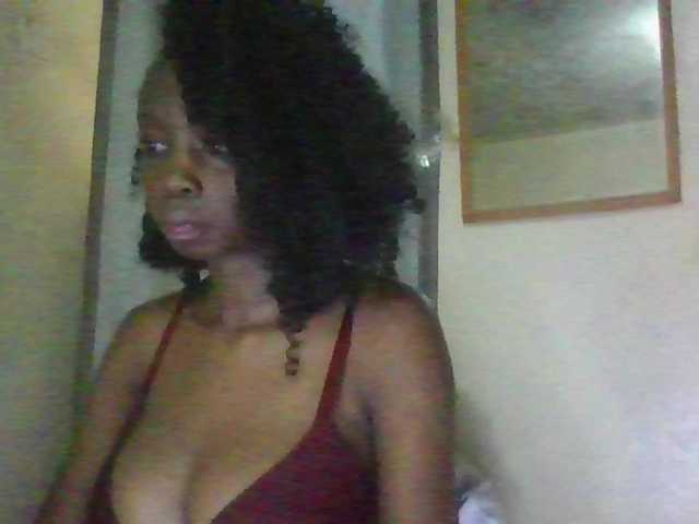Essyknight live cam on BongaCams