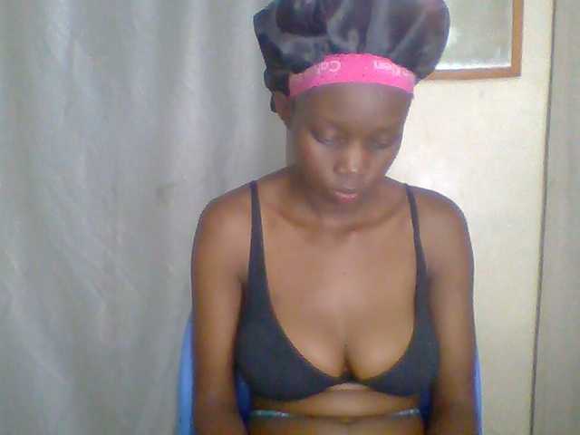 Essyknight live cam on BongaCams