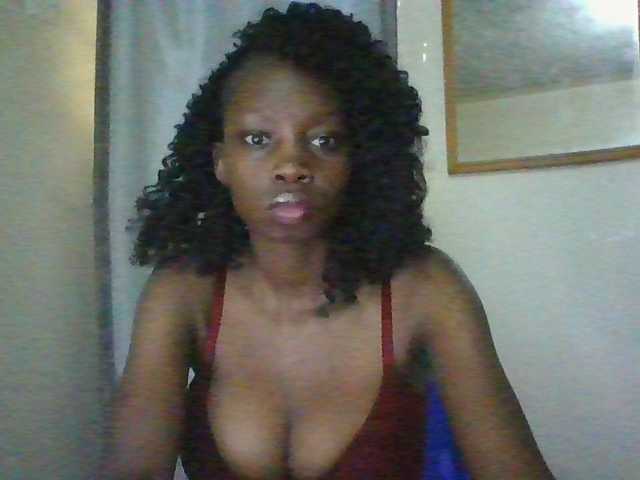 Essyknight live cam on BongaCams