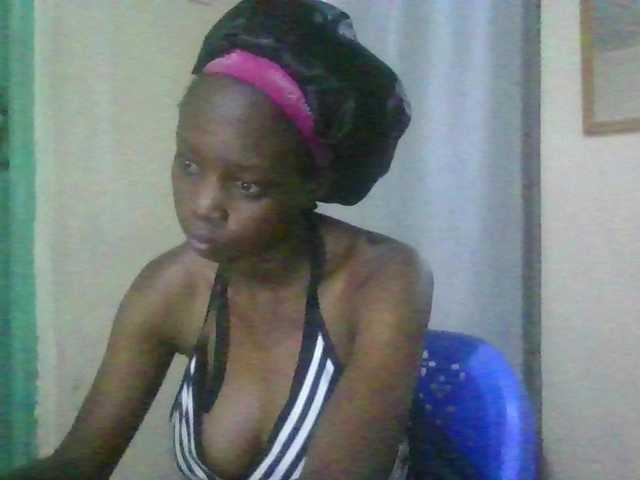 Essyknight live cam on BongaCams