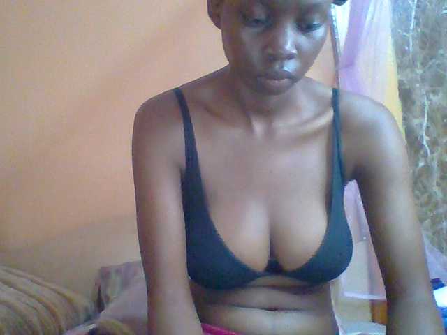 Essyknight live cam on BongaCams