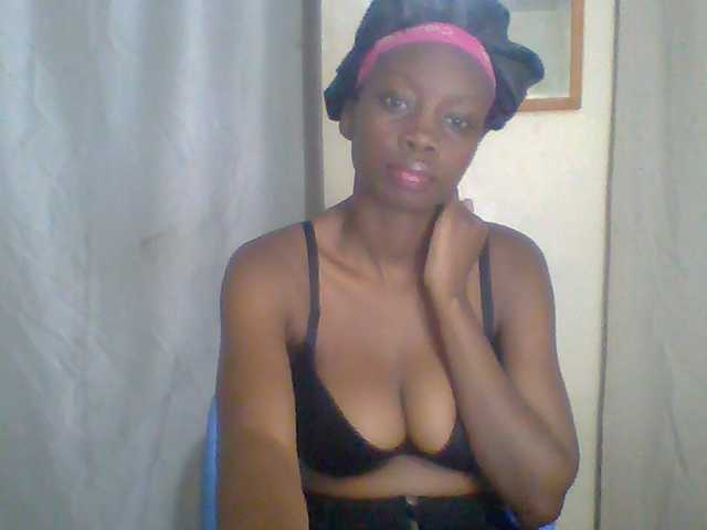 Essyknight live cam on BongaCams