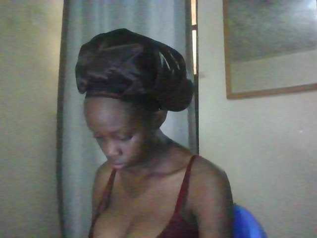 Essyknight live cam on BongaCams