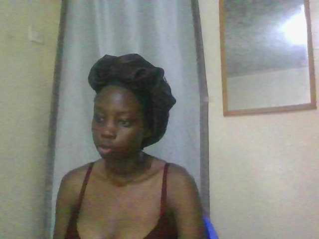 Essyknight live cam on BongaCams