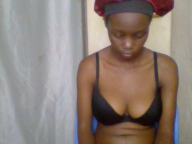 Essyknight live cam on BongaCams