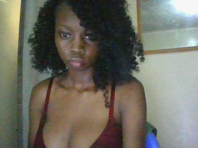 Essyknight live cam on BongaCams