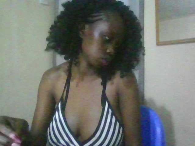 Essyknight live cam on BongaCams