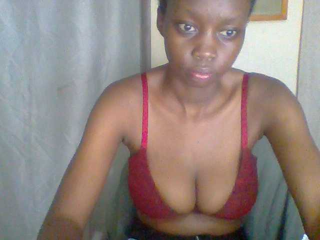 Essyknight live cam on BongaCams