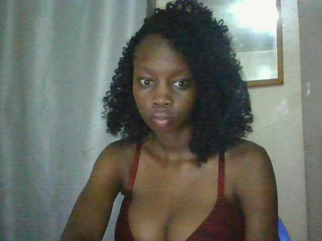 Essyknight live cam on BongaCams