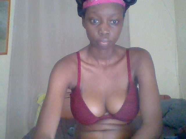 Essyknight live cam on BongaCams