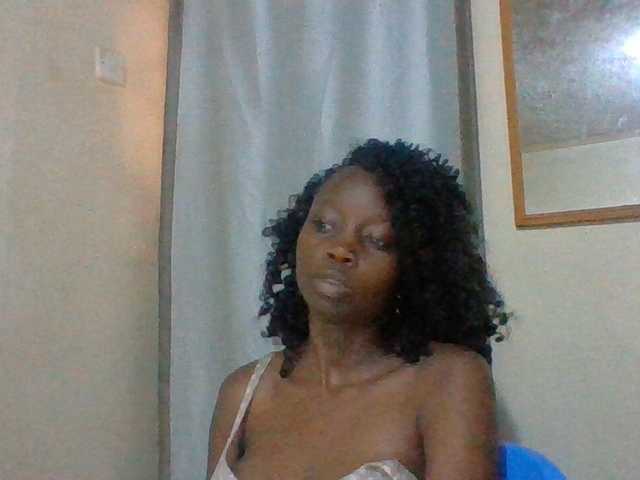 Essyknight live cam on BongaCams
