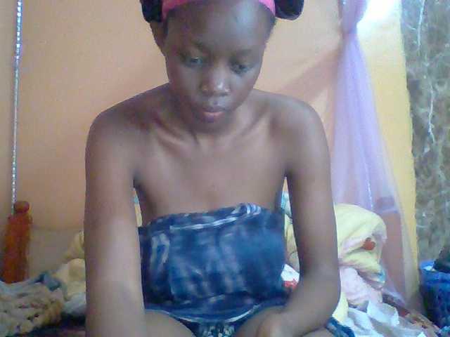 Essyknight live cam on BongaCams