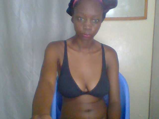 Essyknight live cam on BongaCams