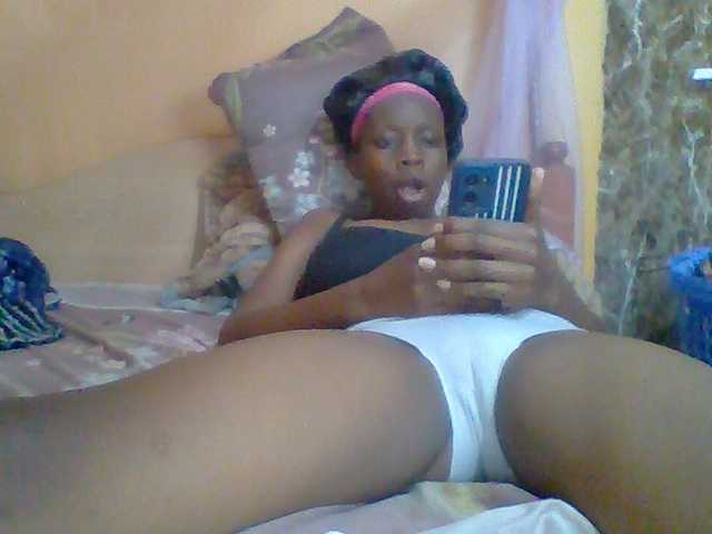 Essyknight live cam on BongaCams