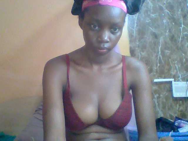 Essyknight live cam on BongaCams