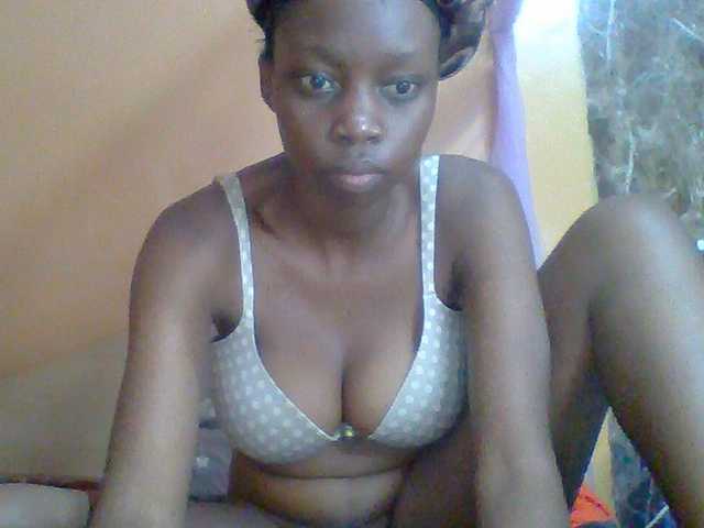 Essyknight live cam on BongaCams