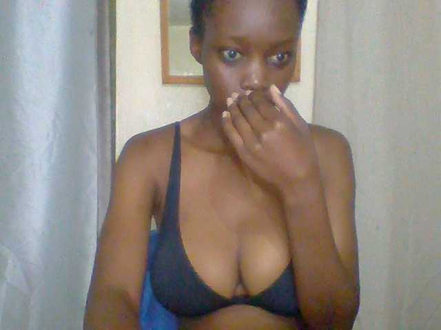 Essyknight live cam on BongaCams