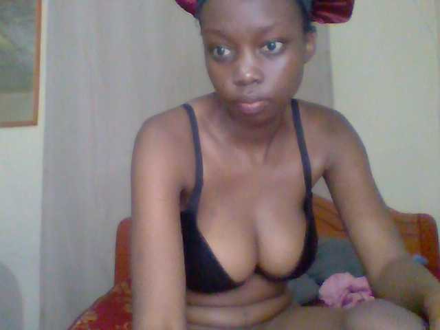 Essyknight Live Cam su BongaCams