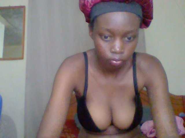 Essyknight live cam on BongaCams