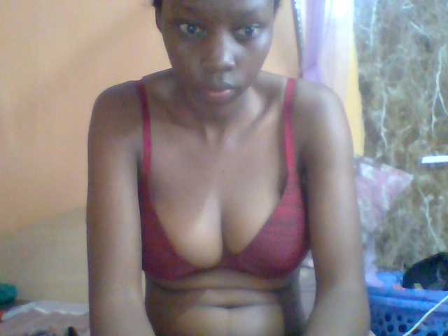 Essyknight live cam on BongaCams