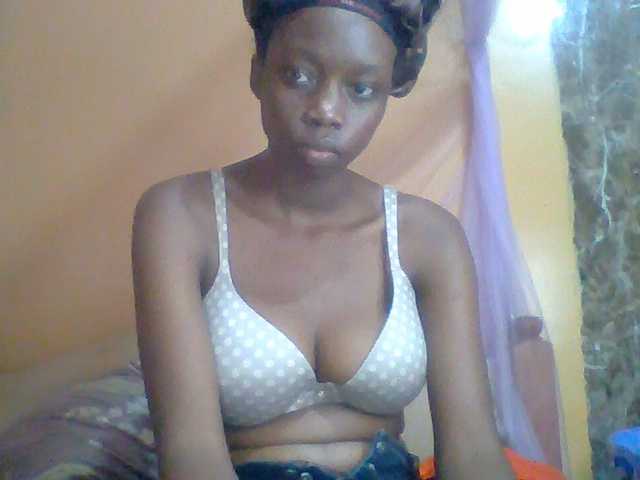 Essyknight live cam on BongaCams