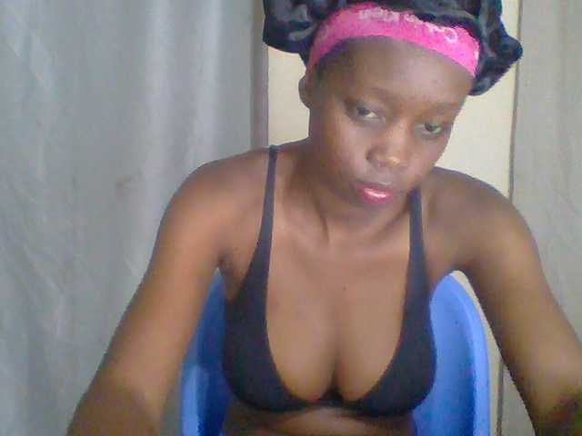 Essyknight live cam on BongaCams