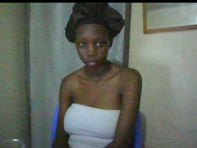 Essyknight live cam on BongaCams