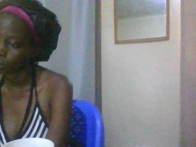 Essyknight live cam on BongaCams