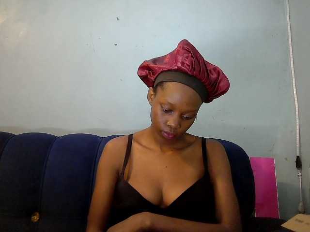 Essyknight live cam on BongaCams