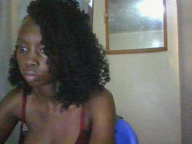 Essyknight live cam on BongaCams