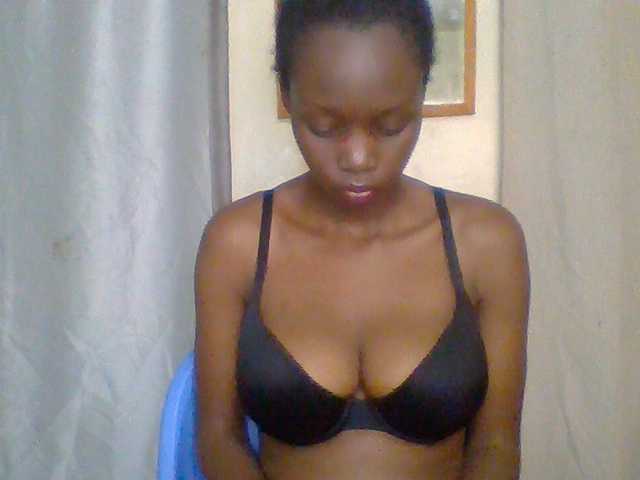 Essyknight live cam on BongaCams