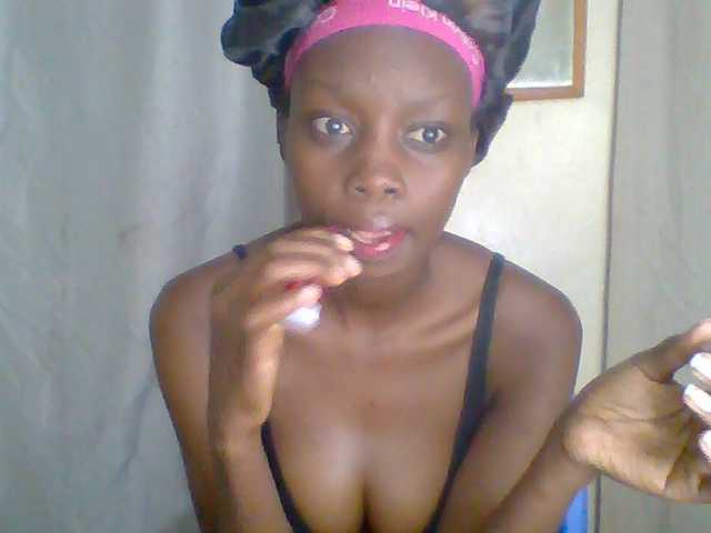 Essyknight live cam on BongaCams