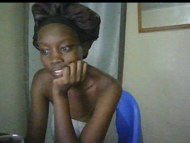 Essyknight live cam on BongaCams