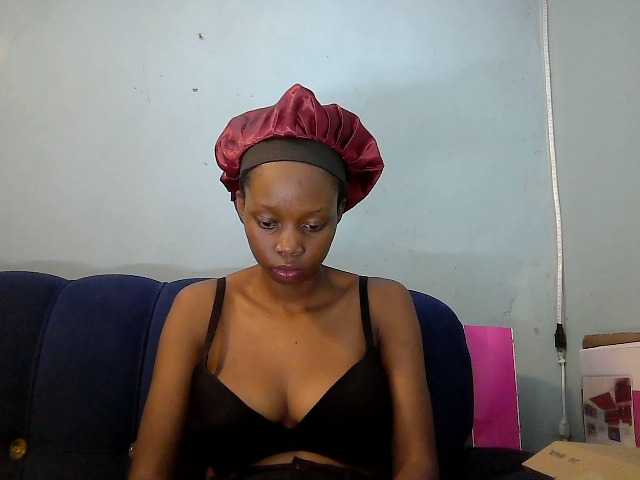 Essyknight live cam on BongaCams