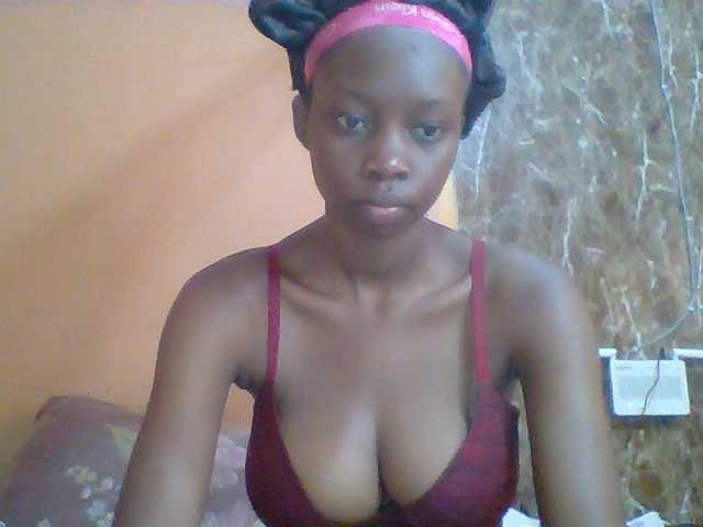 Essyknight live cam on BongaCams