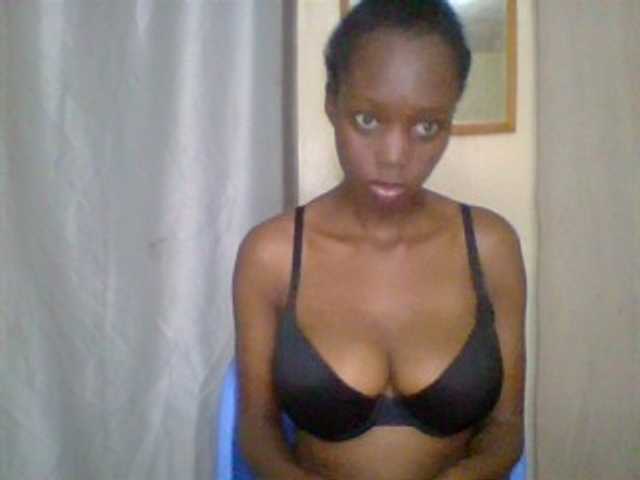 Essyknight live cam on BongaCams