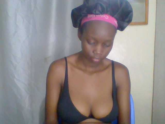 Essyknight live cam on BongaCams