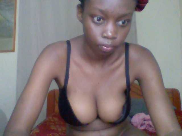 Essyknight live cam on BongaCams