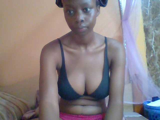 Essyknight live cam on BongaCams